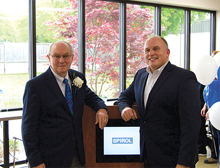 Hans Koehl (왼쪽) 와 Jeff Koehl